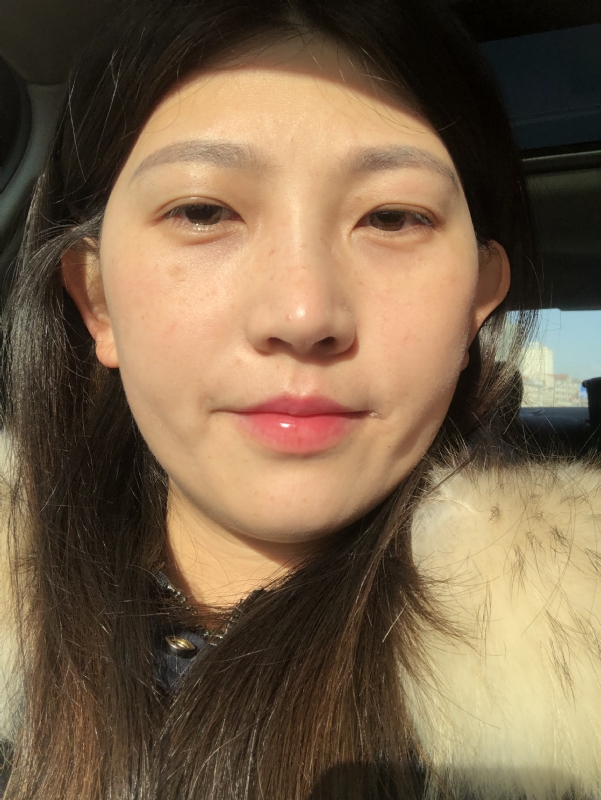 轻闭双眼的第一张照片--福州相亲服务中心