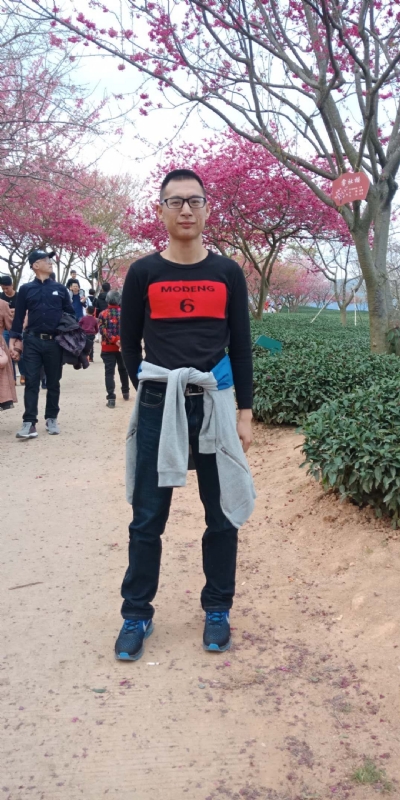 小梁的第二张照片--福州相亲服务中心