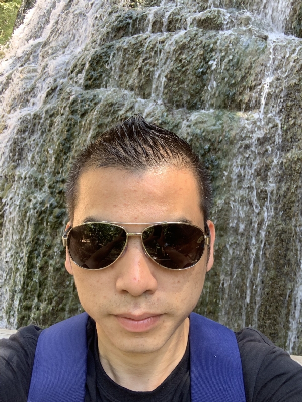 高兴的第二张照片--福州相亲服务中心
