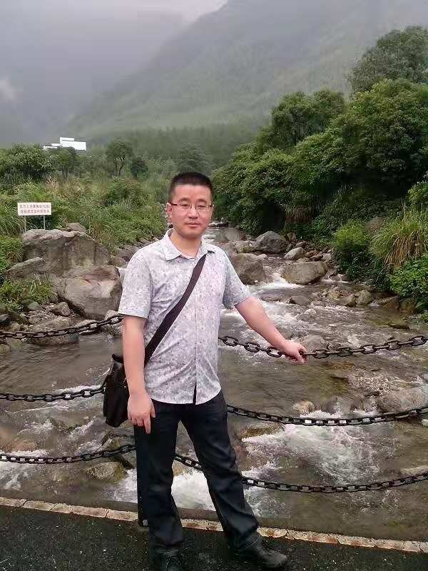 淡定牛魔王的第三张照片--福州相亲服务中心