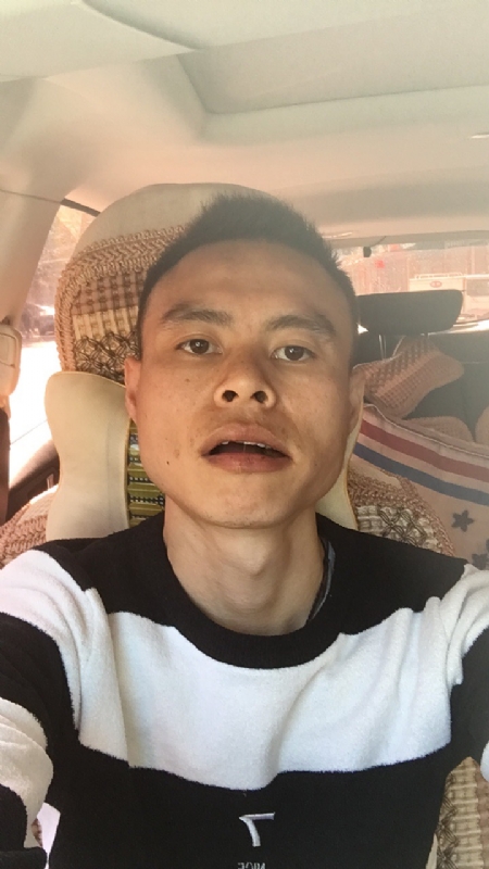 小何的第一张照片--福州相亲服务中心