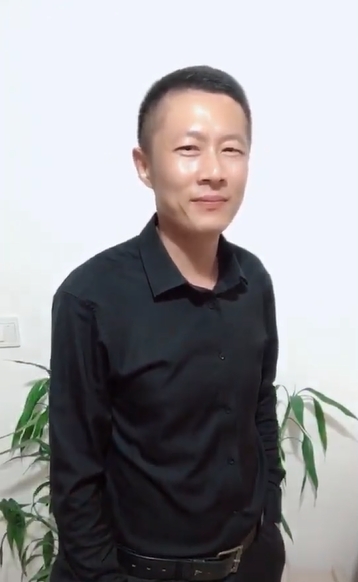 地huhi的第一张照片--福州相亲服务中心