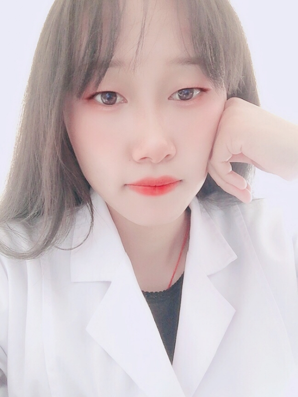 白婚纱的第一张照片--福州相亲服务中心