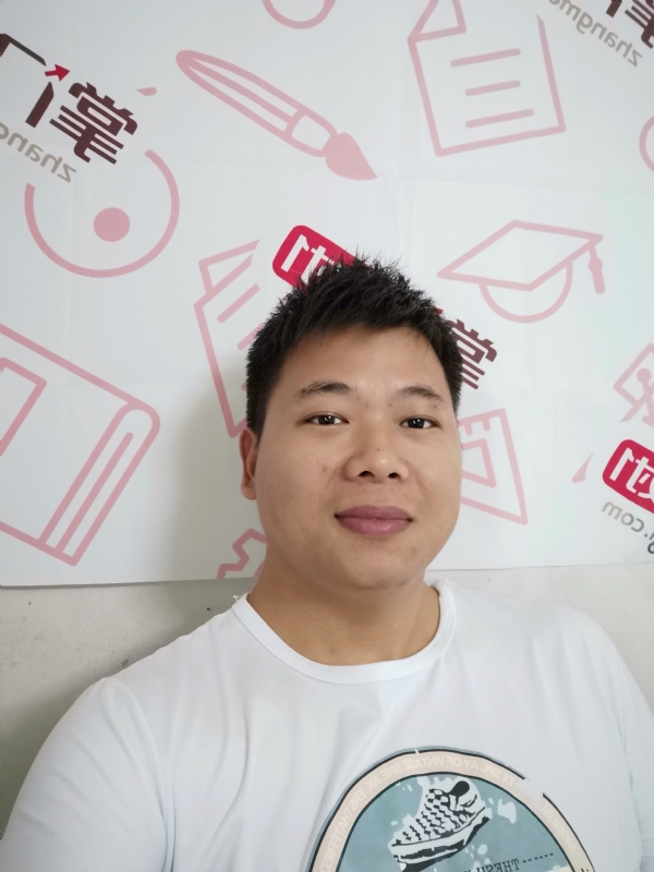 轻静地行走着的第一张照片--福州相亲服务中心