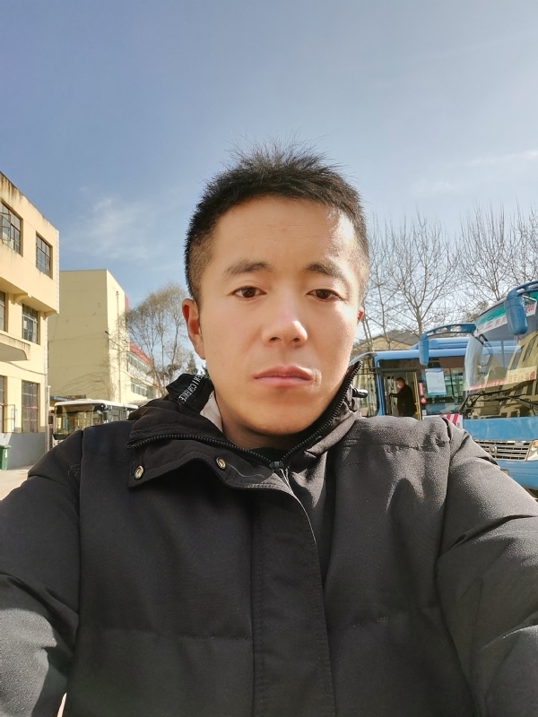孤独的云的第一张照片--福州相亲服务中心