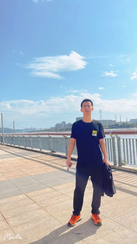 小螃蟹的第一张照片--福州相亲服务中心