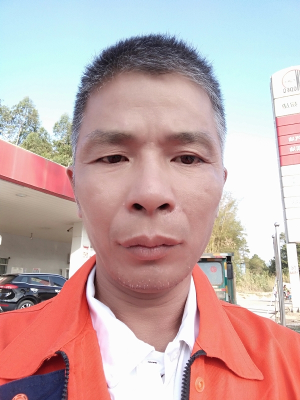 静候缘分的第一张照片--福州相亲服务中心