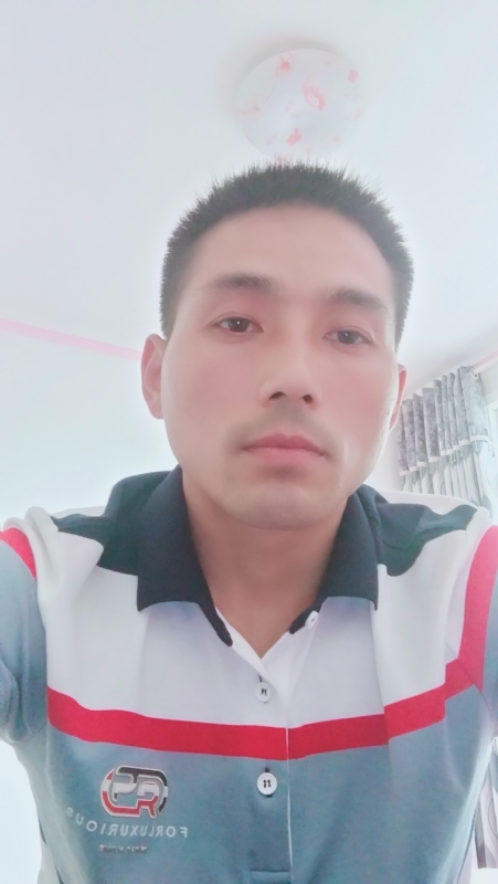 染红尘世的第二张照片--福州相亲服务中心