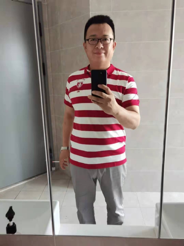 行走的打桩机的第二张照片--福州相亲服务中心