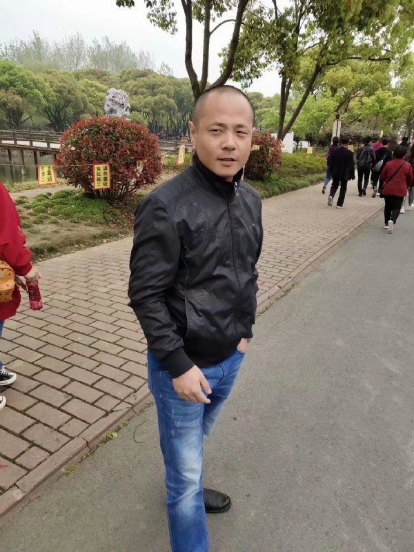 傻子的第一张照片--福州相亲服务中心