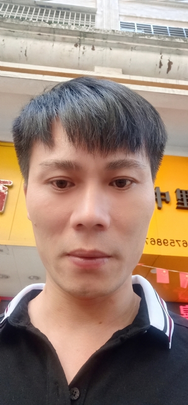 笑看人生的第一张照片--福州相亲服务中心