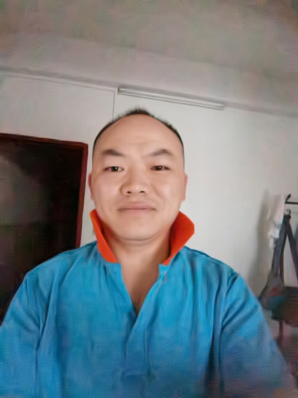 与子携老的第四张照片--福州相亲服务中心