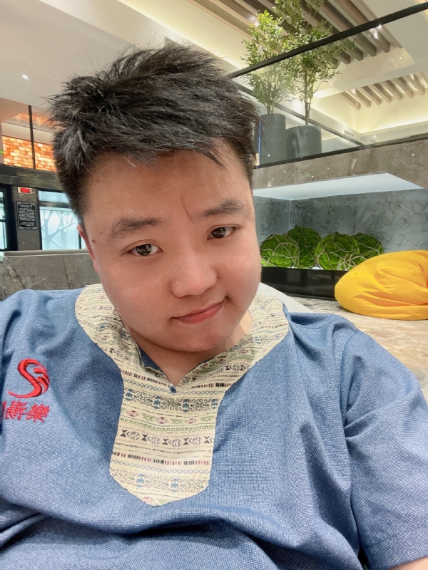 小恶魔的第二张照片--福州相亲服务中心