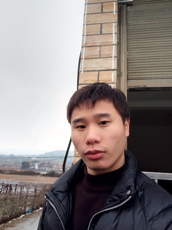银色的羽翼的第一张照片--福州相亲服务中心