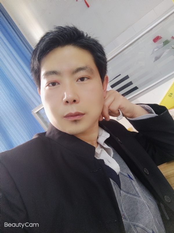 铜豌豆的第一张照片--福州相亲服务中心