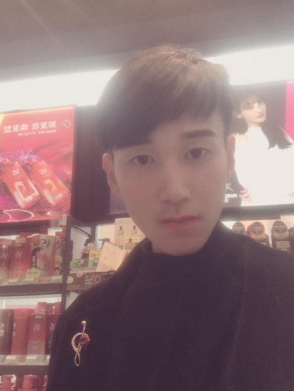 唯美的爱情故事的第一张照片--福州相亲服务中心
