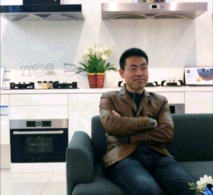 奋斗的执着的第一张照片--福州相亲服务中心