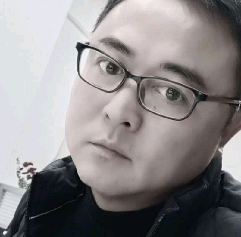 小石头的第二张照片--福州相亲服务中心