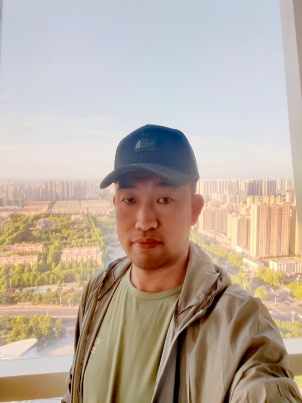 勇攀高峰的第二张照片--福州相亲服务中心