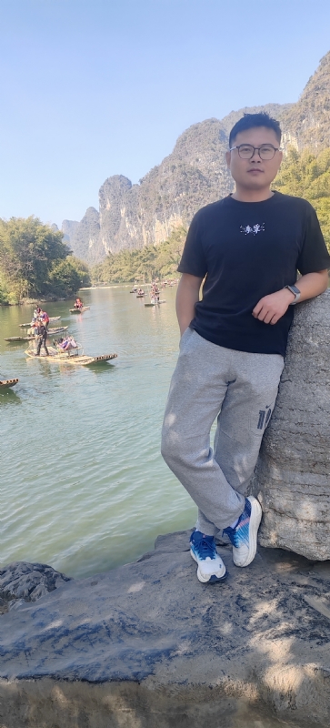 受过伤的狼的第二张照片--福州相亲服务中心