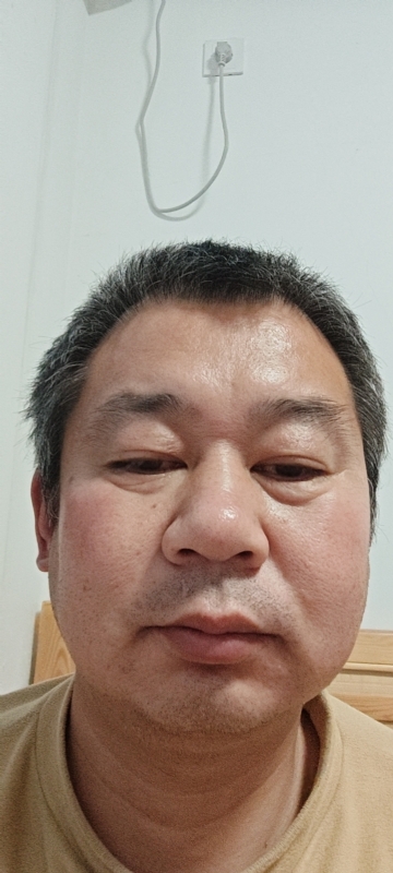 龙万的第一张照片--福州相亲服务中心