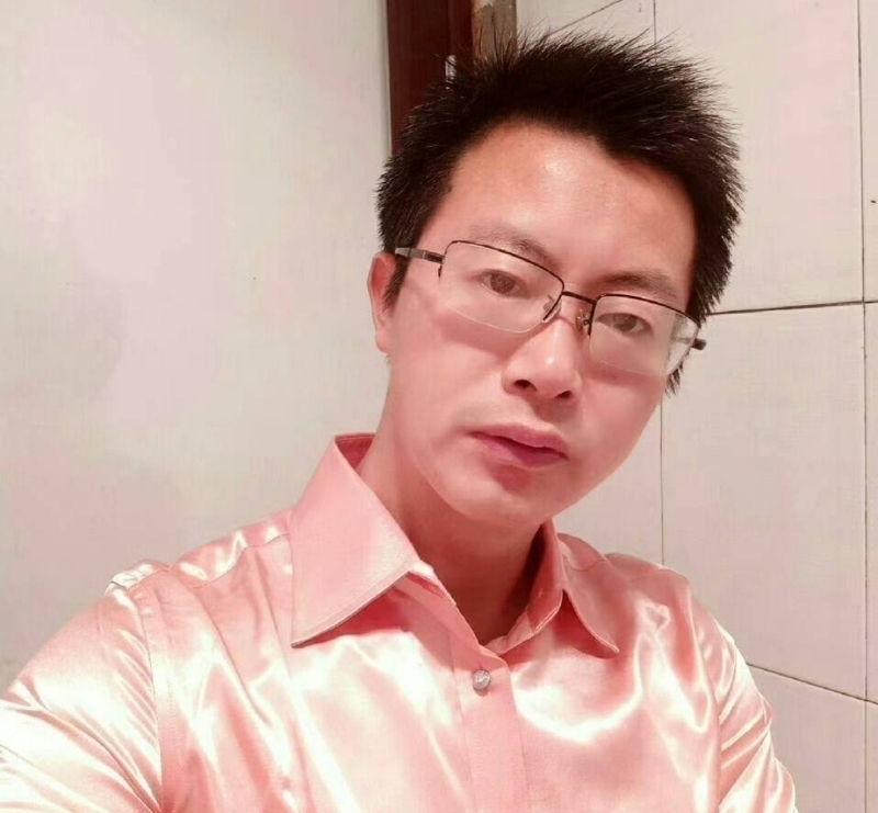 亮亮的第一张照片--福州相亲服务中心