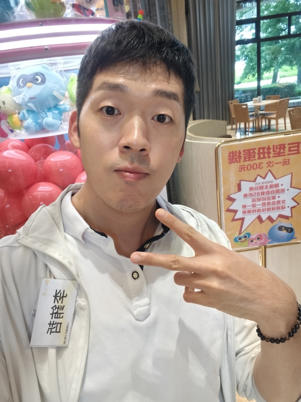 銪哲的第一张照片--福州相亲服务中心