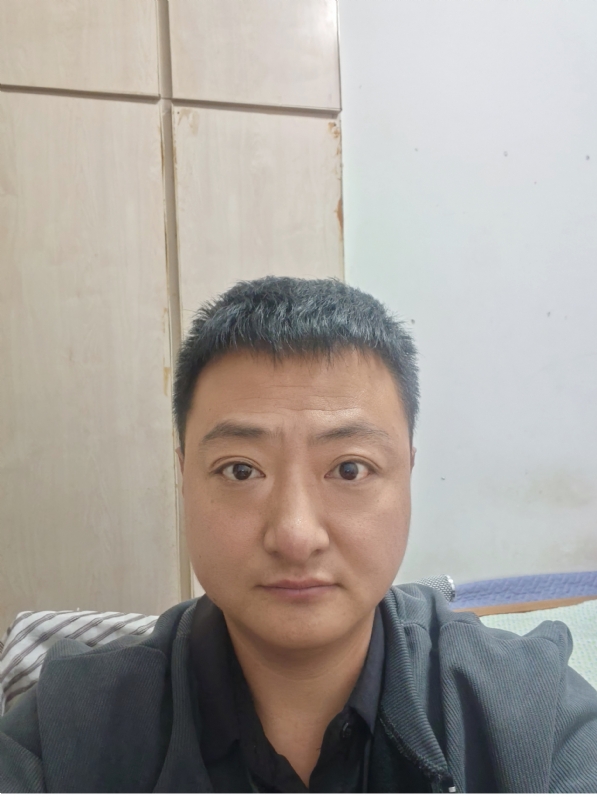 追爱大叔的第一张照片--福州相亲服务中心