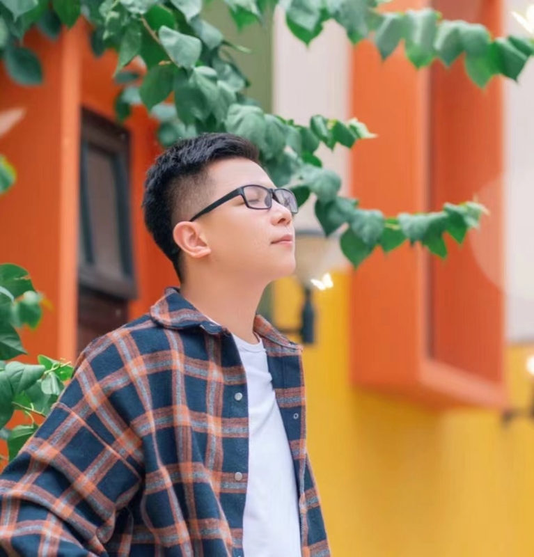 版本之子的第一张照片--福州相亲服务中心