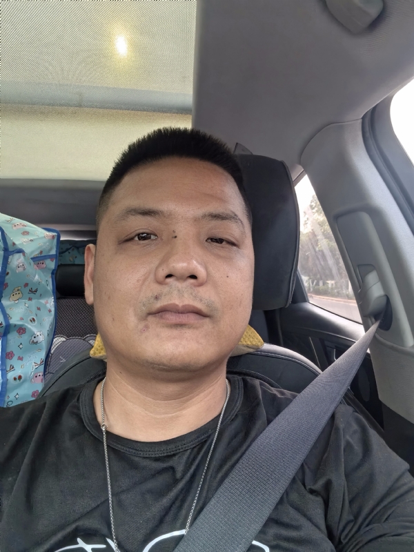 卖电池的大叔的第一张照片--福州相亲服务中心